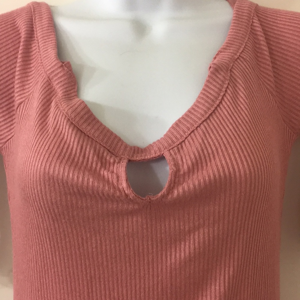 Pink top - Picture 2 of 4